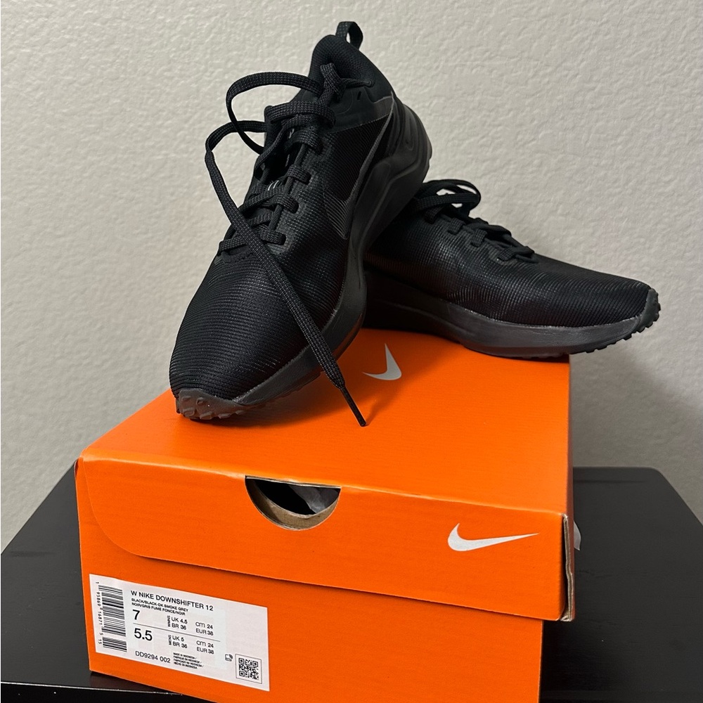Nike Women’s Black Athletic Sneakers